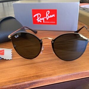 Ray-Ban Women’s Black & Gold Round Sunglasses NIB